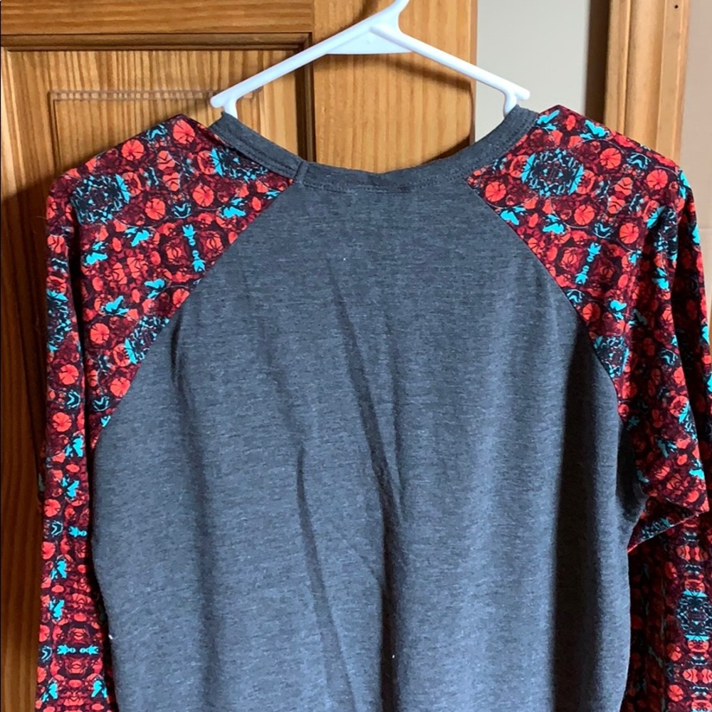 LulaRoe Randy tee - Picture 6 of 6